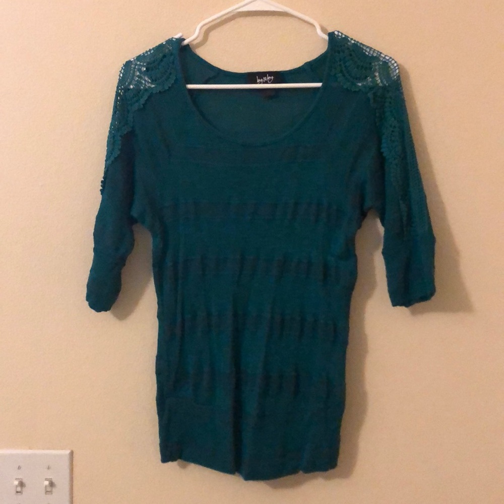 Cute 3/4 sleeve shirt